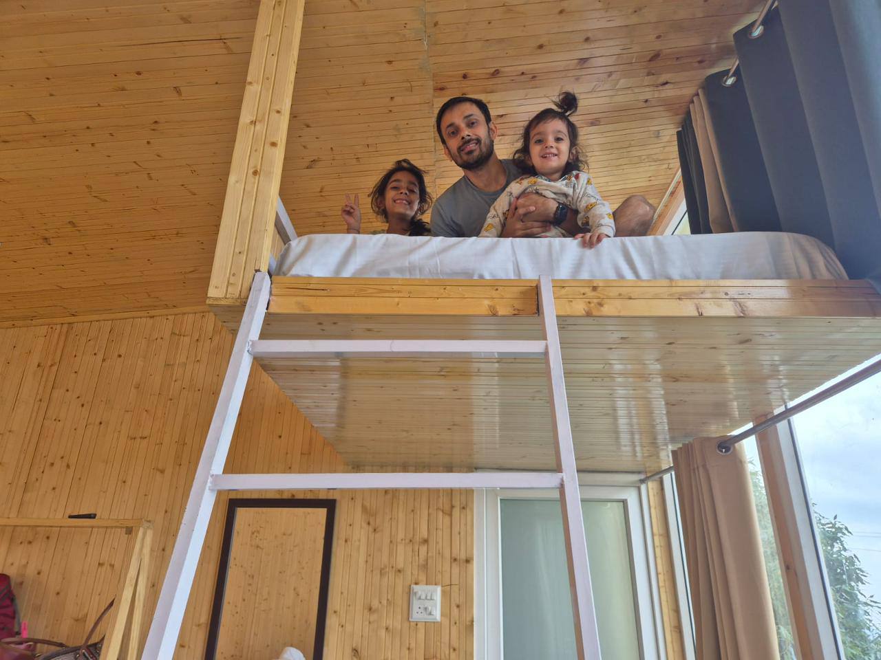 photo 6312259134115924005 y