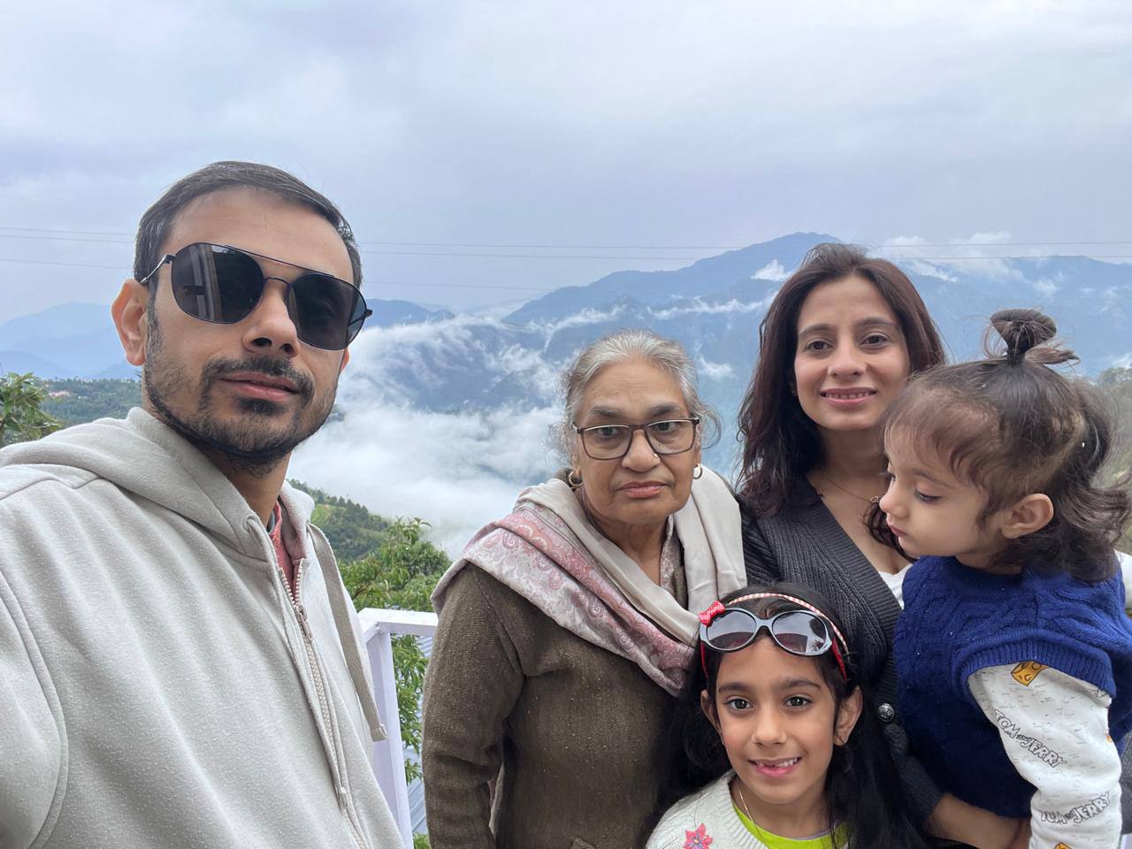 photo 6312259134115924011 y